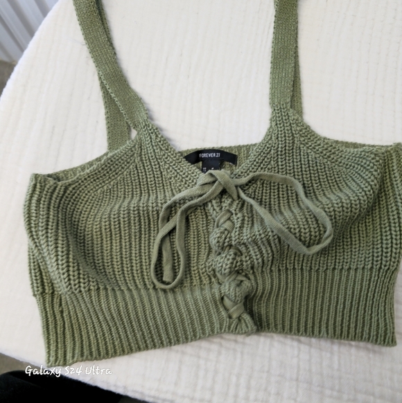 Forever 21 Green Knit Crop Top - Picture 2 of 7